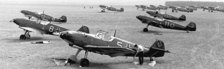 Groupe de Bf 109D au sol